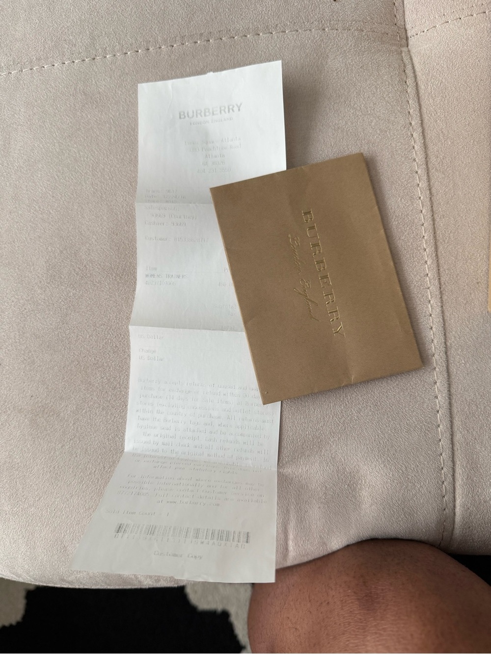 Burberry Beige Women’s sneaker Low-Top Sneakers with Black Laces and Red Accent - Picture 5 of 7